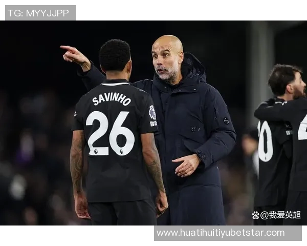 瓜帅赛后与主裁亲切交流竖起大拇指表达赞赏与尊重