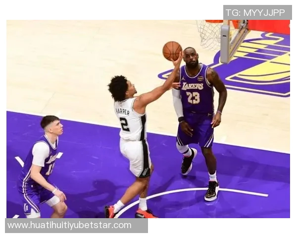 湖人强势统治篮板战场前场篮板狂揽24个总数领先对手17个