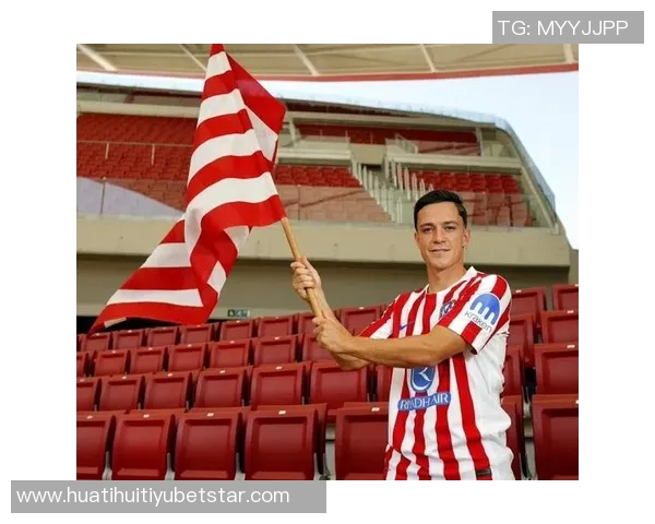 罗马总监莫雷托在米兰与拉斯帕多里经纪人洽谈转会事宜